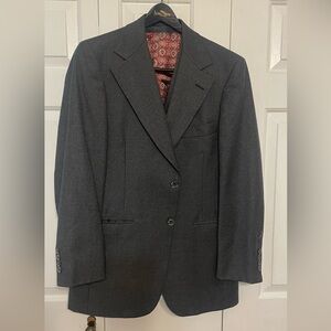 Leopold Price & Rolle
Society Brand
Tailored virgin wool 3 piece suit